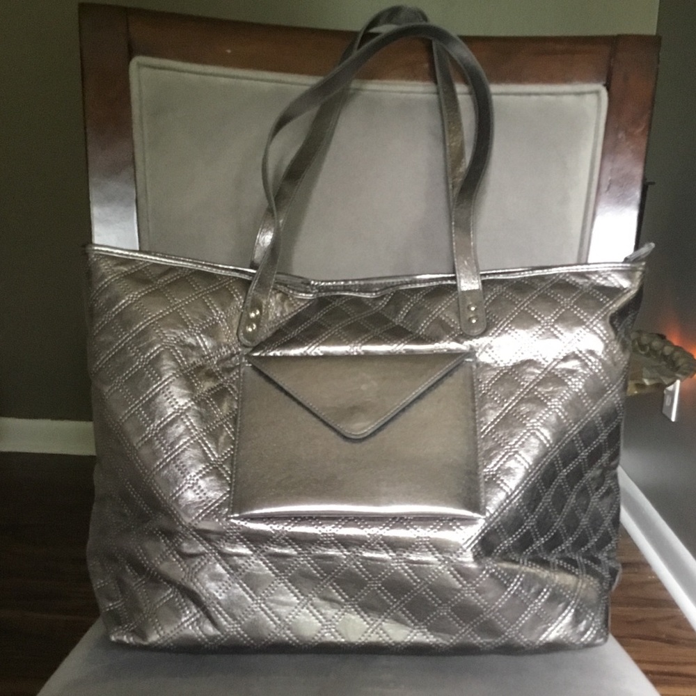 Silver Bath & Body large zip bag NWOT